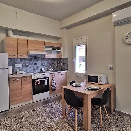 Appartement Garnet 3 à Kalamata Extérieur photo