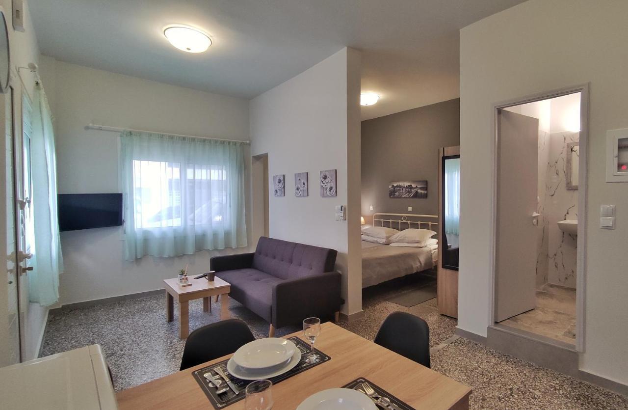 Appartement Garnet 3 à Kalamata Extérieur photo